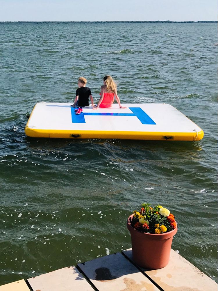 VEVOR Inflatable Floating Dock, Inflatable Dock Platform with Electric Air  Pump, Inflatable Swim Platform 6 Inch Thick, Floating Dock 4-6 People,  Floating Platform for Pool Beach Ocean (8 x 6 ft)
